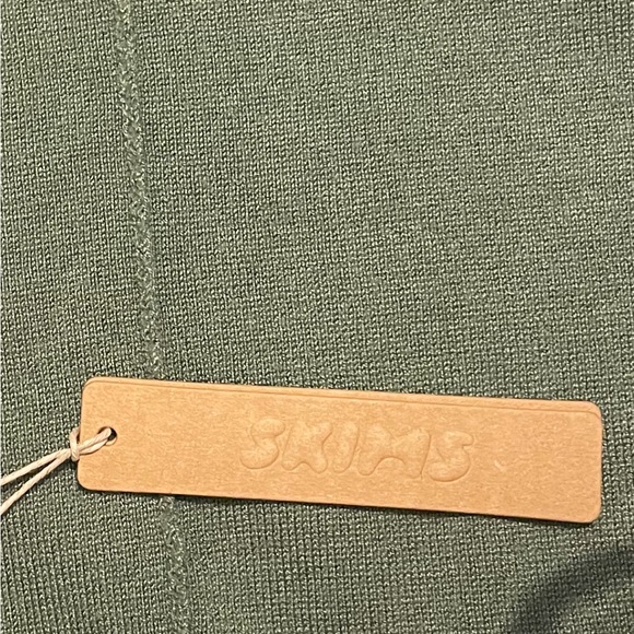 Skims 32B push-up, t-shirt everyday bra NWT - Picture 5 of 5